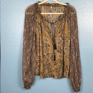 Free People size M blouse Flowers/leaves